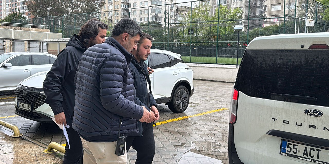 Kız arkadaşına baktığını iddia ettiği kişiyi bıçakla yaraladı