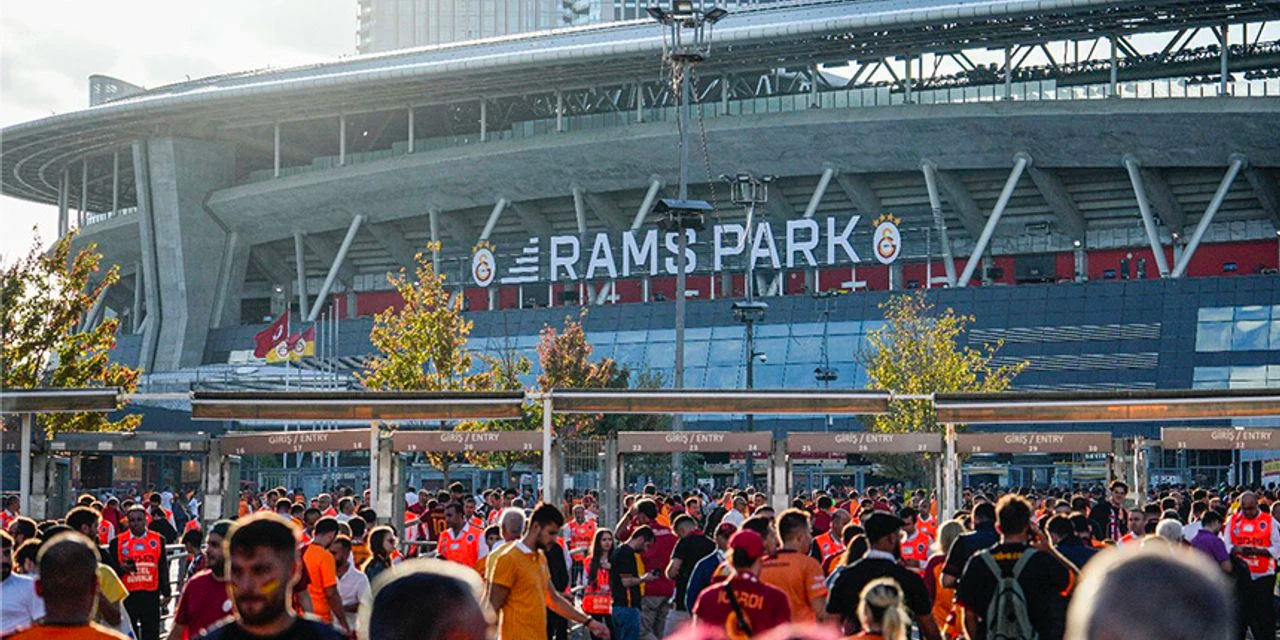 Galatasaray stadında büyük değişiklik: Müjdeyi verdi