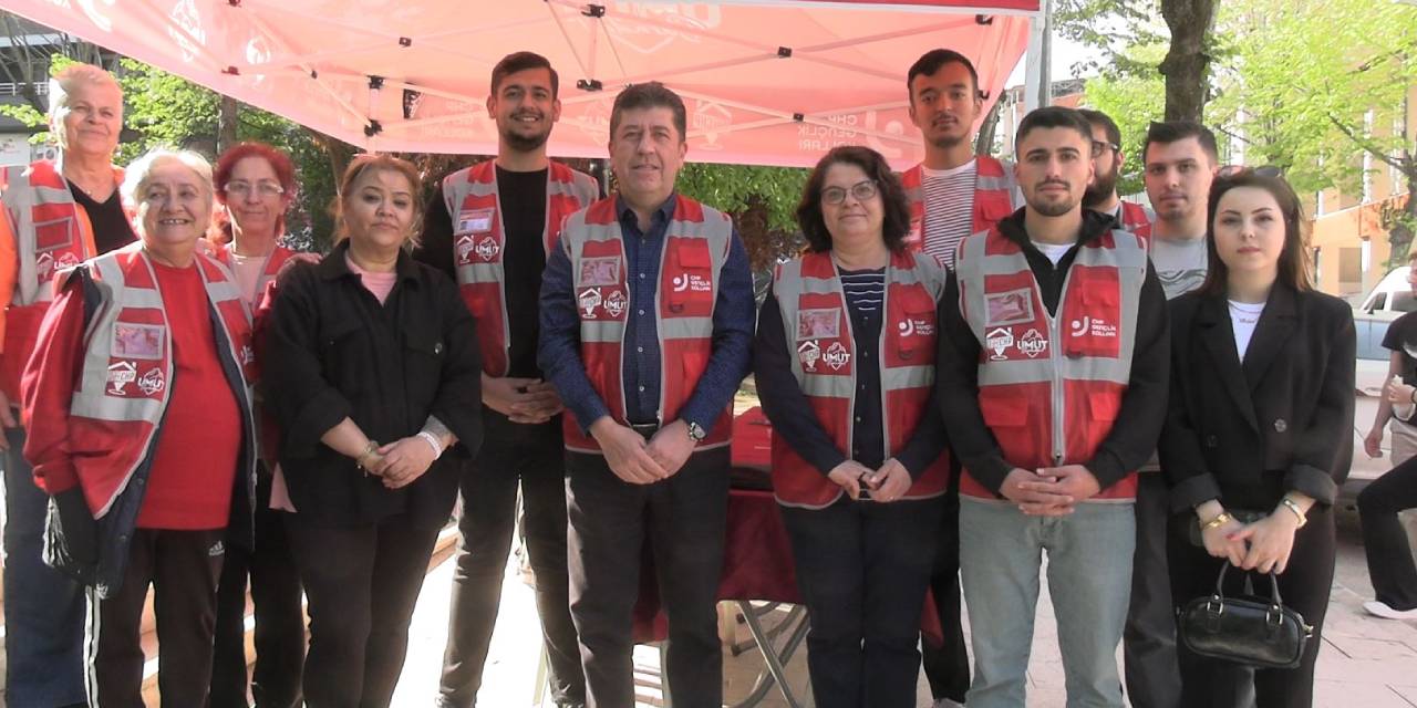 Bilecik'te İmamoğlu için imza kampanyası: 'Erken seçim' demiyoruz, 'derhal seçim' diyoruz