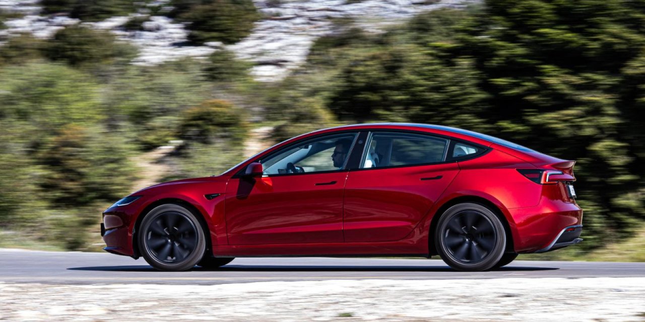 Tesla  neden lastiklerini daha hızlı "yiyor"?