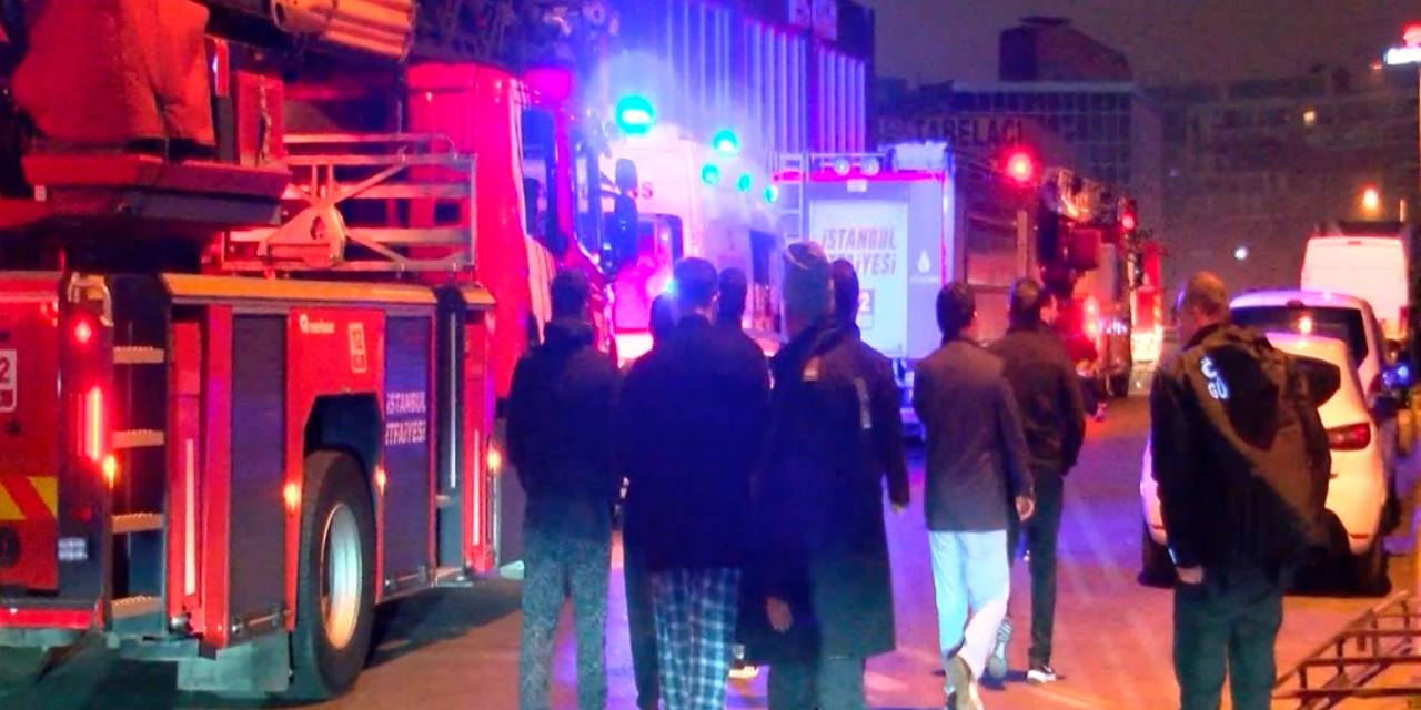 Sancaktepe'de oto galericiler sitesinde yangın