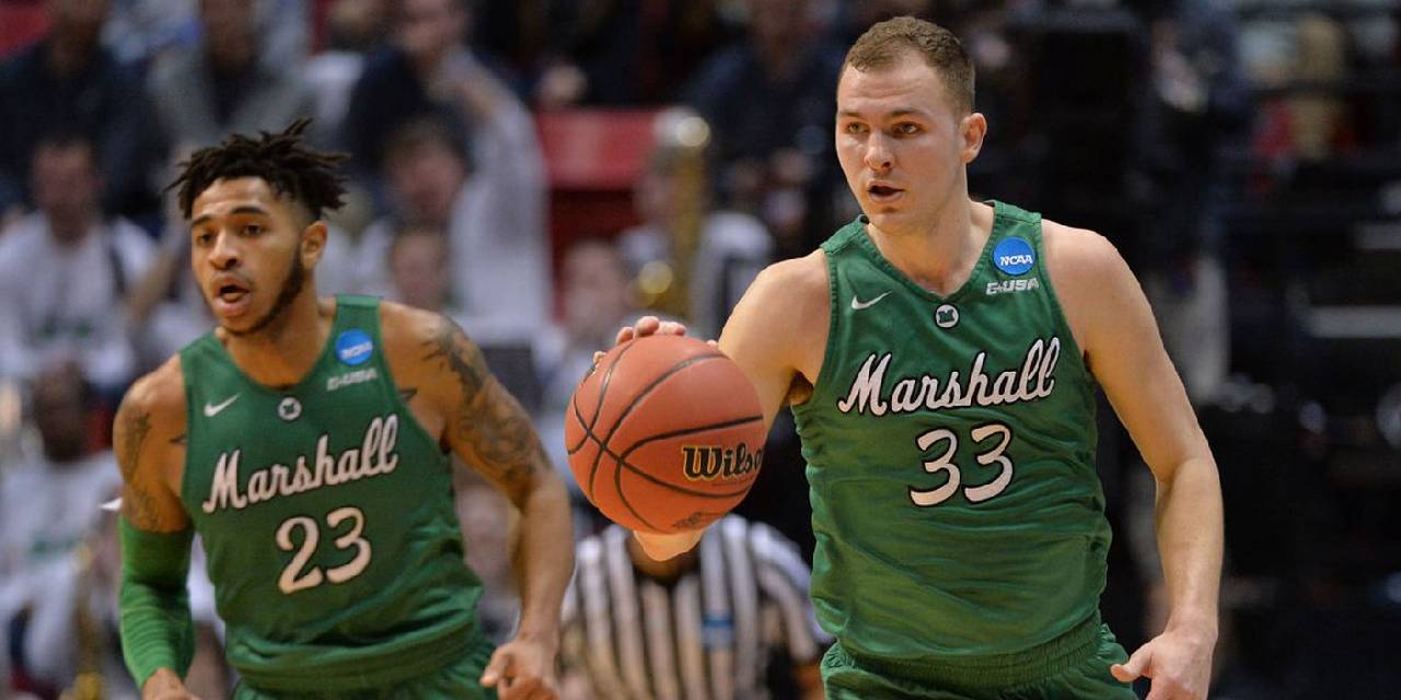 Manisa ABD'li forvete imzayı attırdı