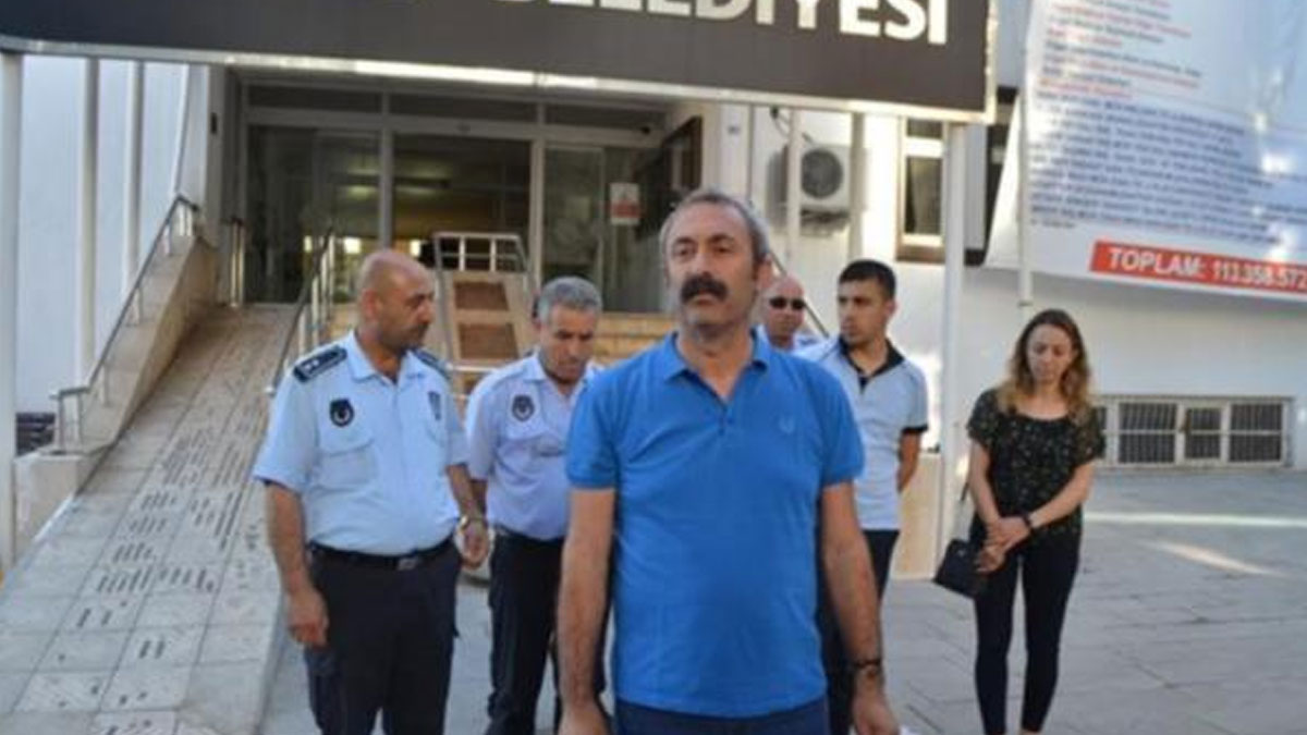 Tunceli'de zabıtalar gözaltına alındı, Komünist Başkan isyan etti