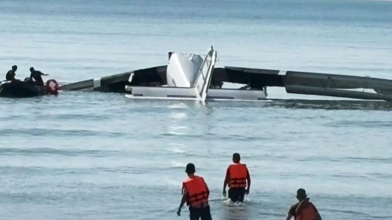 Tayland’da uçak kazası: 6 polis öldü