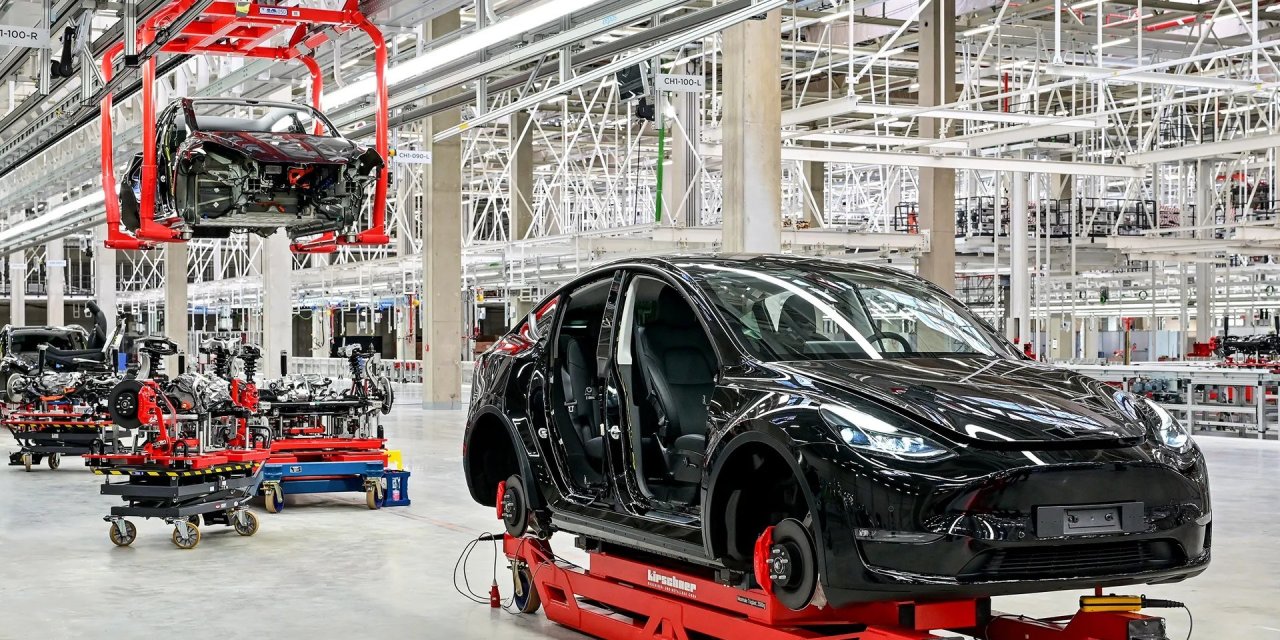 Haftada 7 gün, günde 13 saat çalışıyorlar