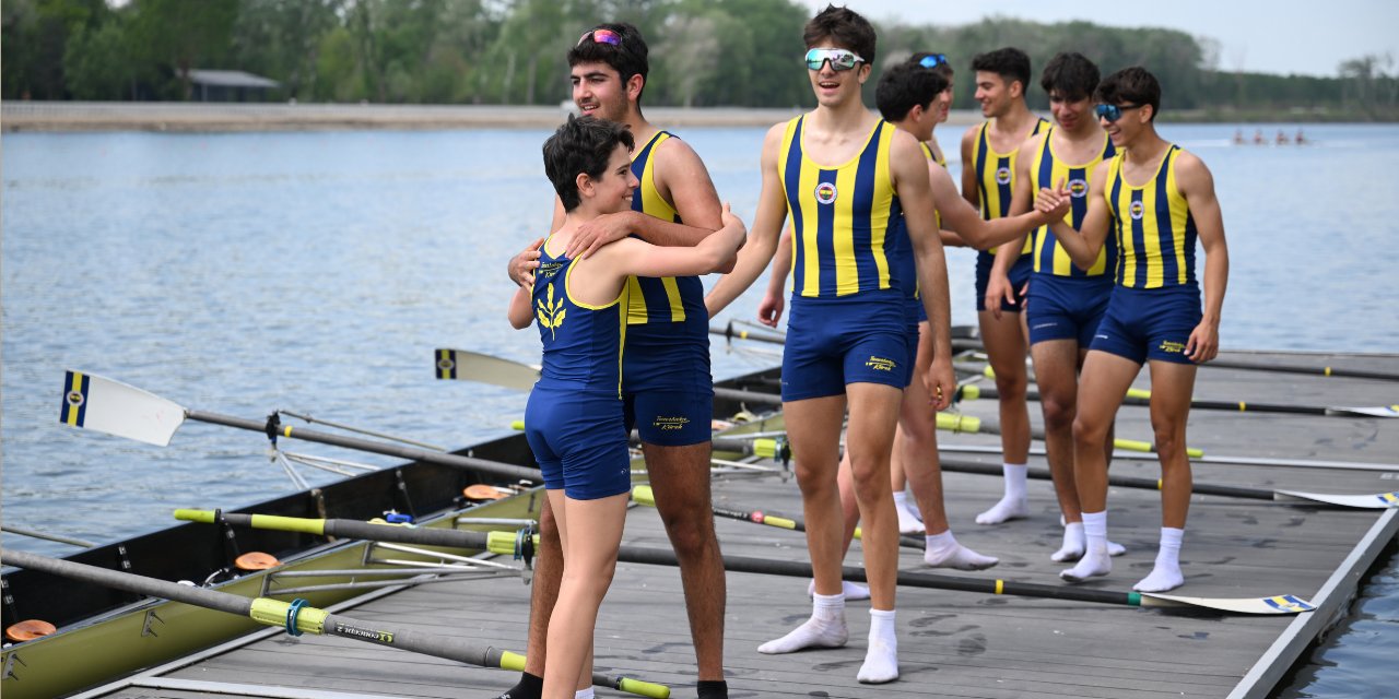 Kürek yarışlarında 2. gün