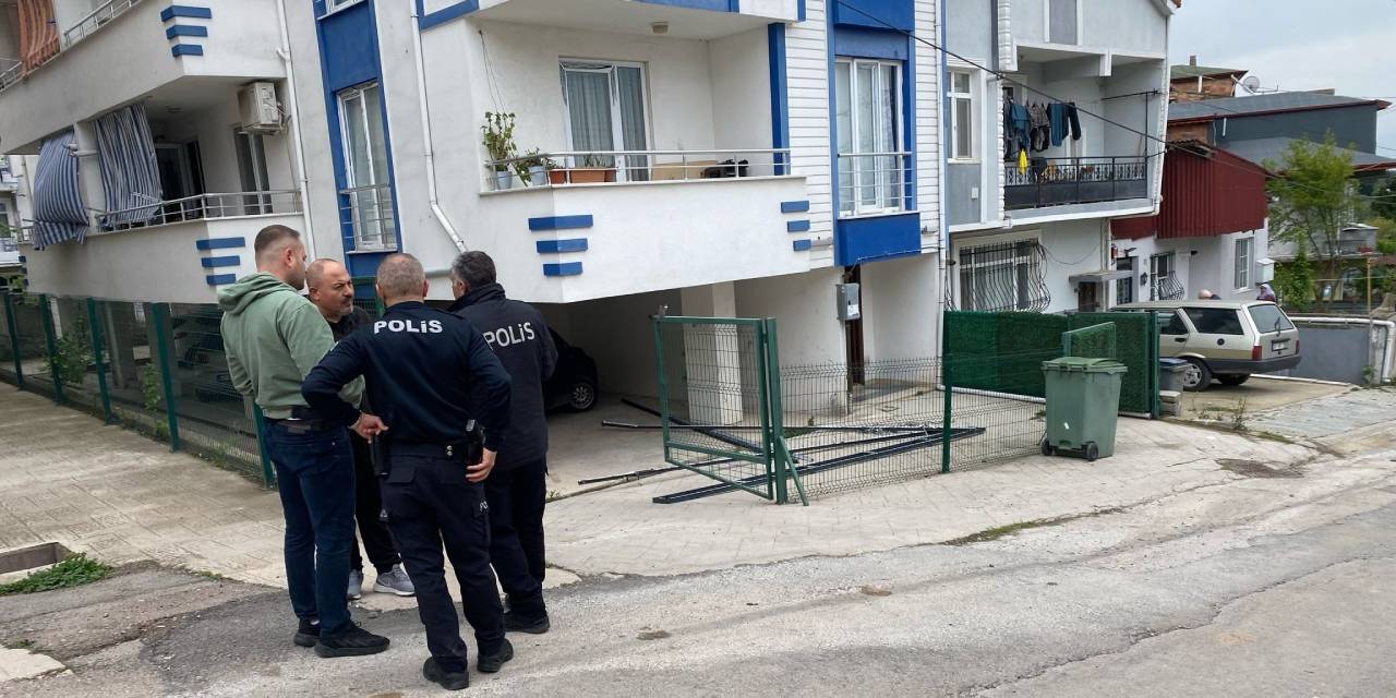 Elektrik akımına kapılan 3 kişi bir anda yere yığıldı