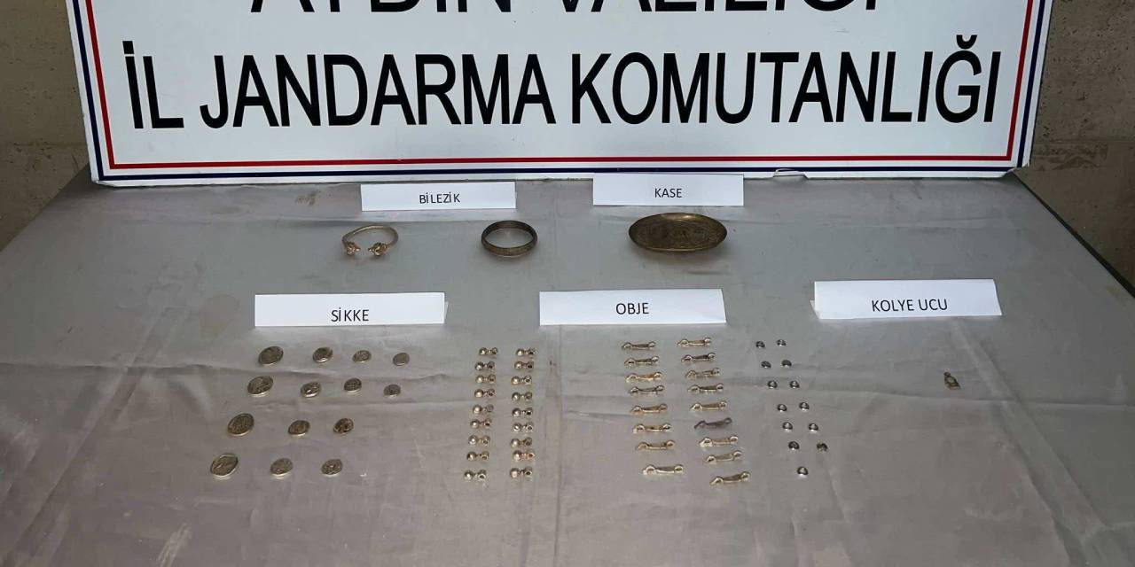 Tarihi eser kaçakçılarına operasyon: 66 parça eser ele geçirildi