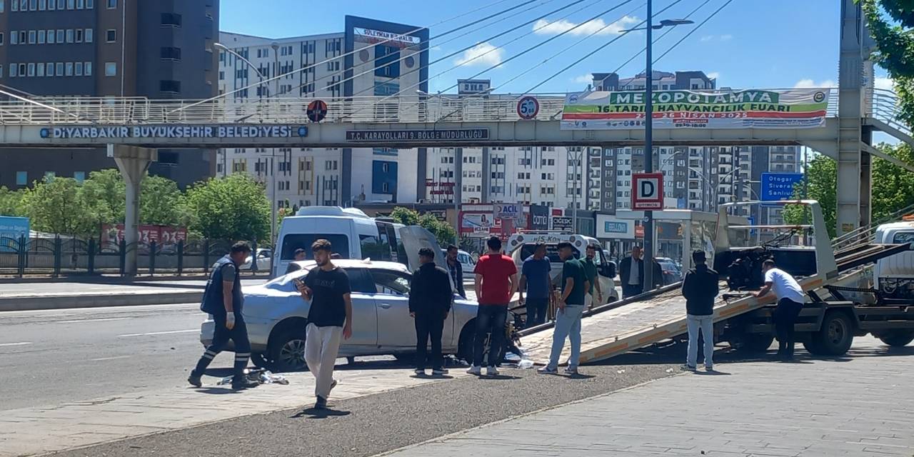 Facianın ucundan dönüldü: Otobüs durağına 10 metre kala durdu