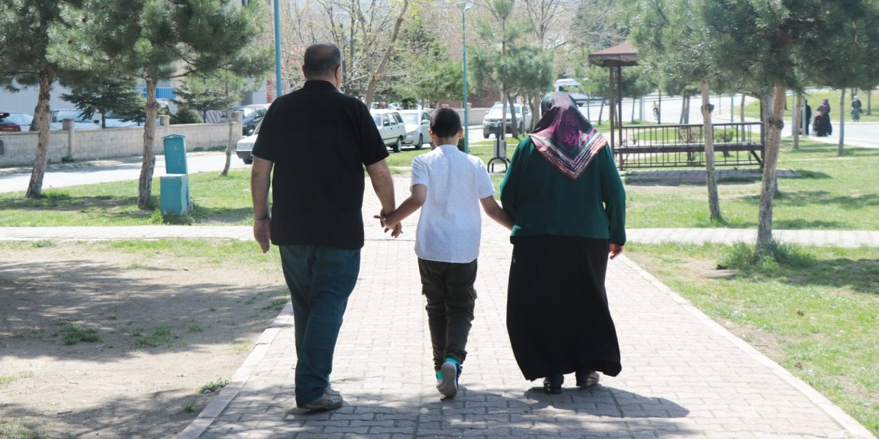 8 aylık özel gereksinimli bebeğe kapılarını açan anne: Oğlum ben seni kalbimden doğurdum