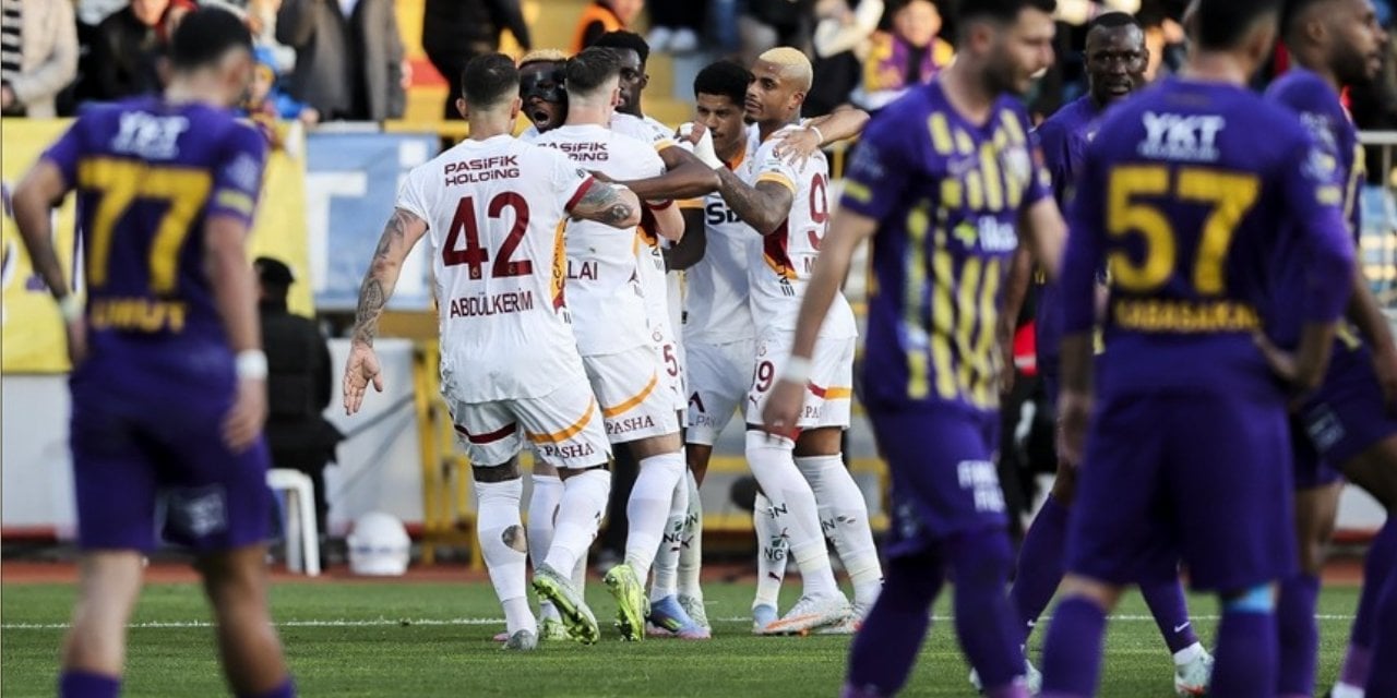 Galatasaray'ın puan kaybedebileceği 3 maçı açıkladı: Fenerbahçeliler umutlandı