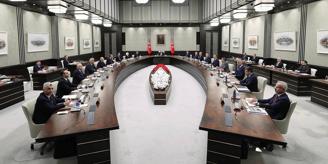 Kabine toplandı