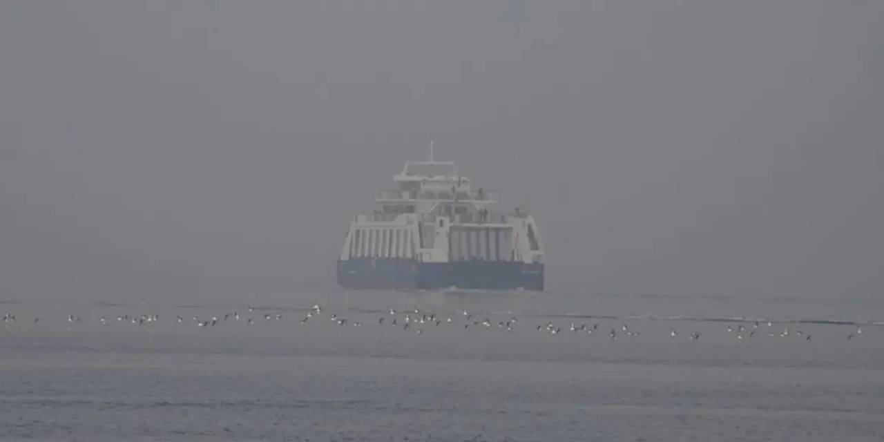 Güney Marmara'da feribot seferleri iptal edildi