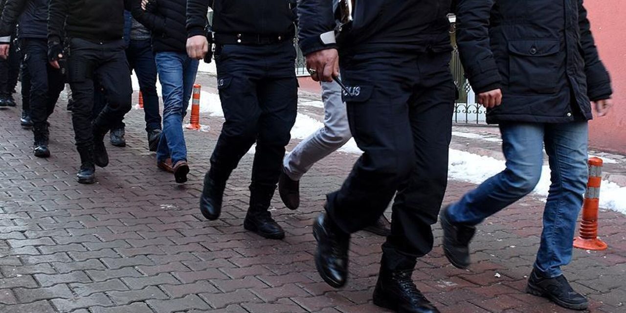 1 Mayıs öncesi şafak baskınları sürüyor: İzmir’de çok sayıda kişi gözaltına alındı
