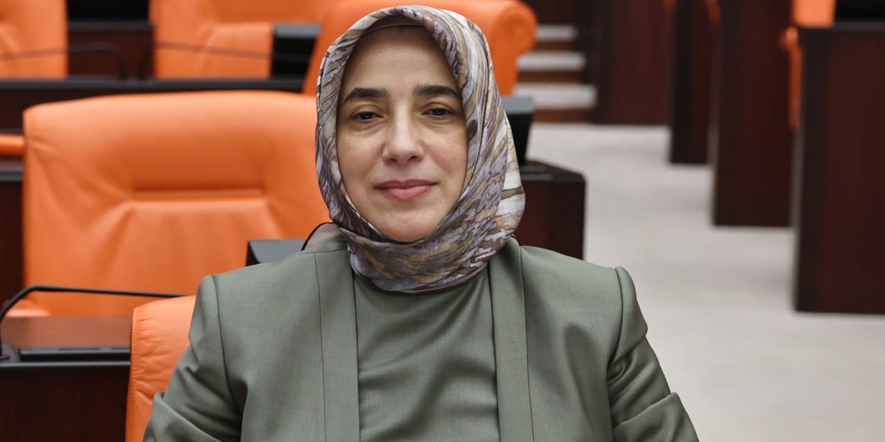 AKP'li Özlem Zengin: Batman terörün göbeğinde bir il