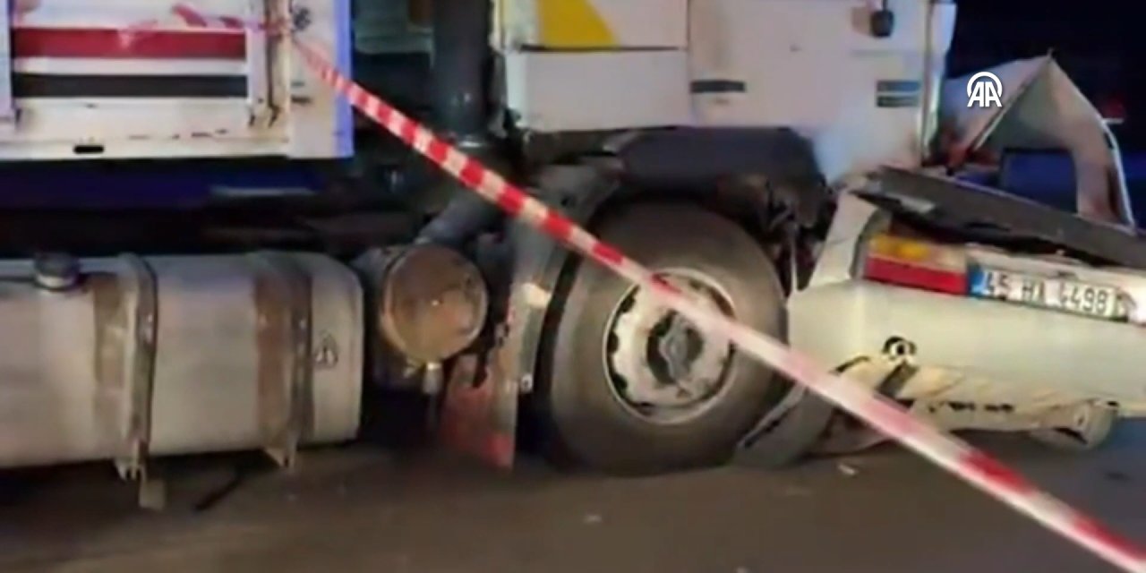 Manisa'da tır ve otomobil çarpıştı: 1 ölü