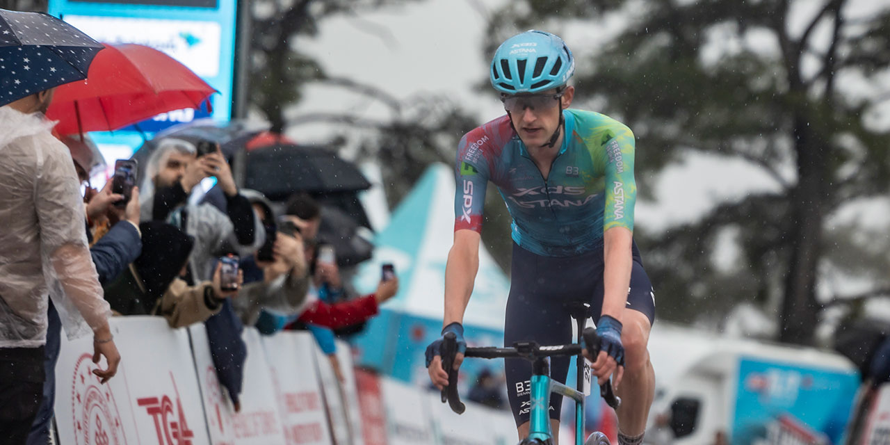 Bisiklet Turu'nda Kraliçe Etabı sona erdi: Ahmet Örken'den büyük başarı