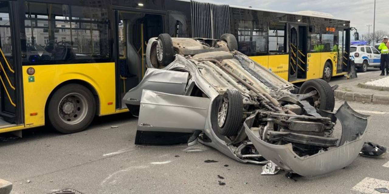 Kayseri'de otobüs ile otomobil çarpıştı: 9 yaralı