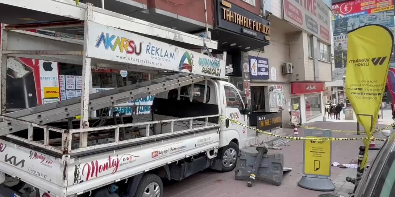 Tabela asmak için çıktığı araçtan düşerek öldü