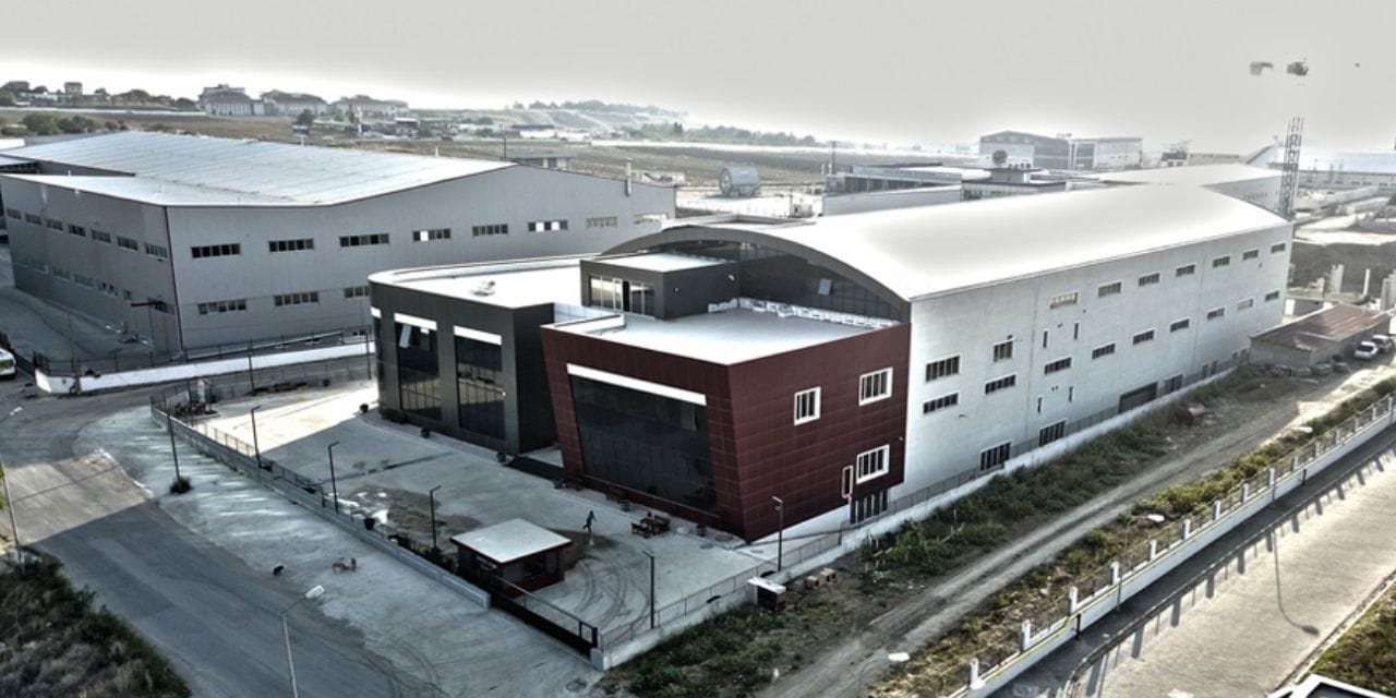 Kriz büyük! 70 yıllık tekstil fabrikasını bile batırdı!