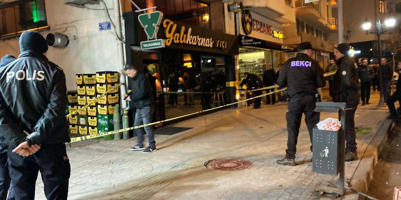 Kafede oturuken silahlı saldırıya uğradı