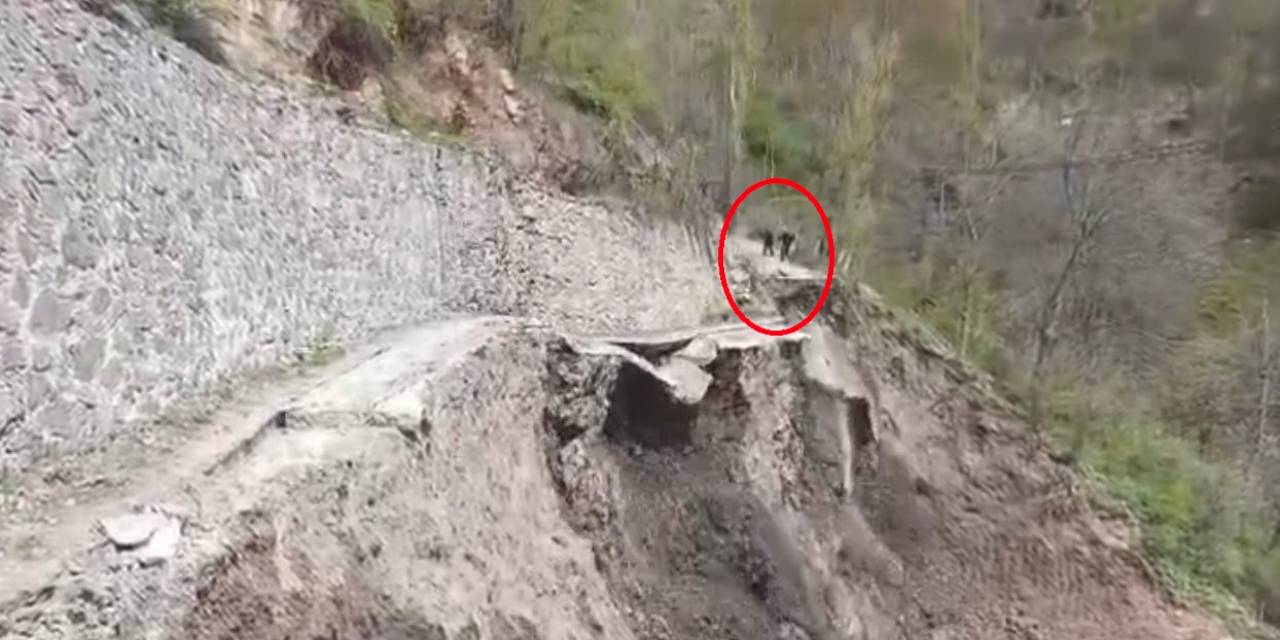 Dağın yamacı koptu! Son anda kurtuldular: Artvin'de herkesin bir kaza hakkı var