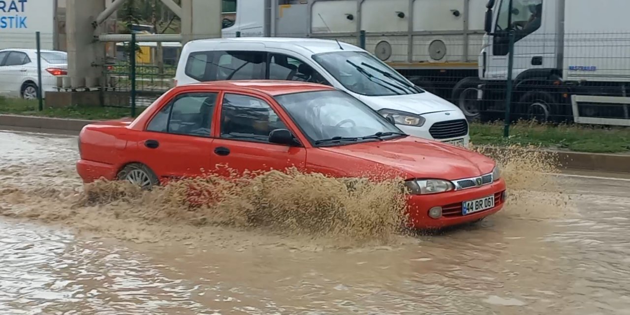 Sağanak yağış çok zor anlar yaşattı