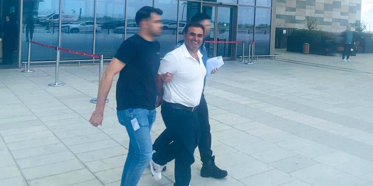 Interpol'ün aradığı firari Antalya’dan çıktı! Gülerek kameralara poz verdi