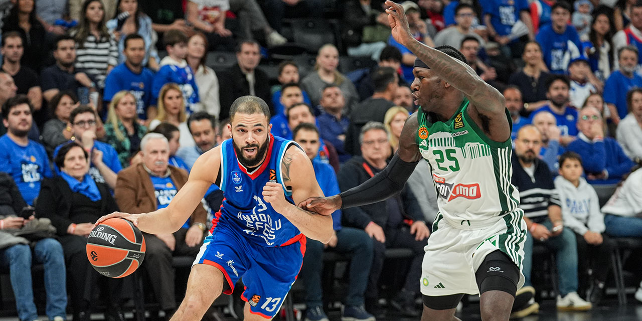 Anadolu Efes Panathinaikos'u devirdi: Ergin Ataman çıldırdı
