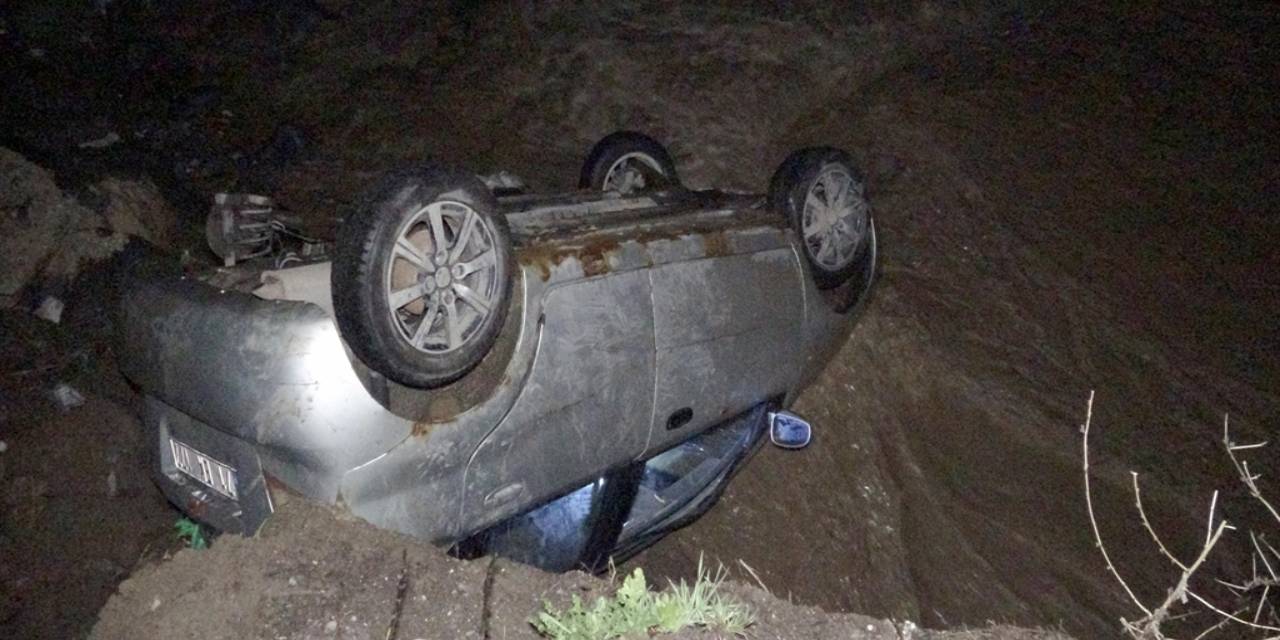 Erzurum’da otomobil dereye uçtu: 3 kişi yaralandı