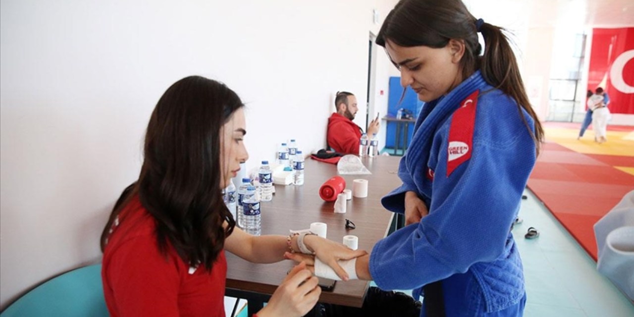 Judocuların başarısında onların da teri var