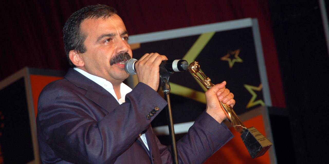 Sanat dünyasından Sırrı Süreyya Önder için başsağlığı mesajları