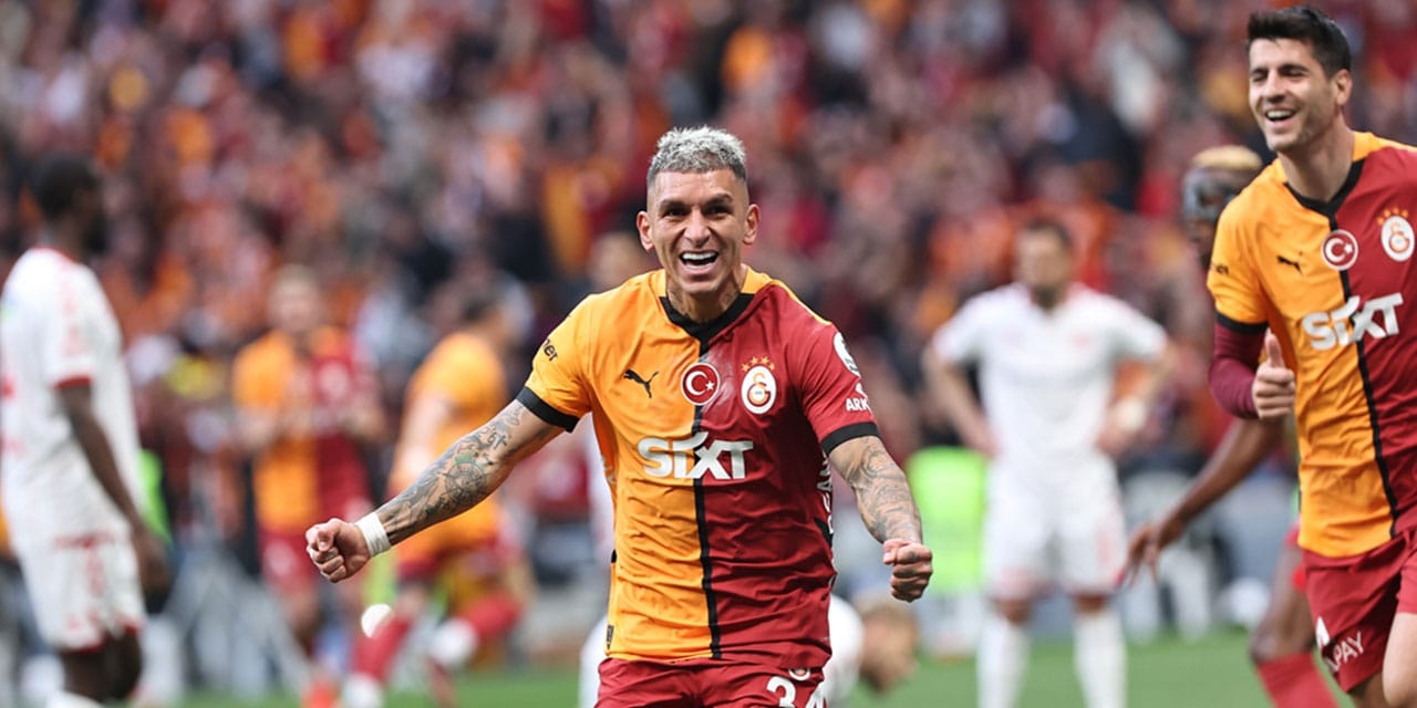 Galatasaray Sivas'a gol yağdırdı: Fenerbahçe'ye derbi öncesi kötü haber