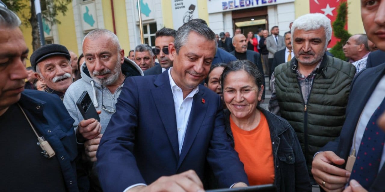 Özgür Özel Konya mitingi sonrası ziyaretlerini sürdürdü