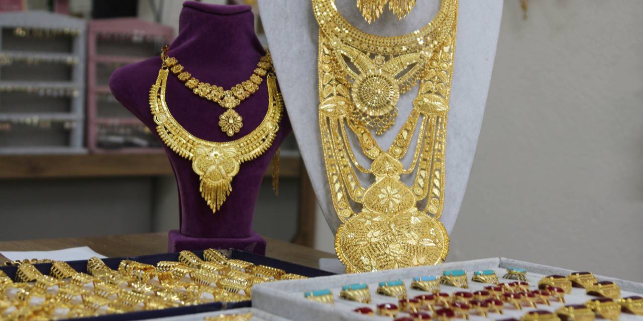 Altın alamayanlar imitasyona koştu: 300 TL'ye 40 bin TL'lik görüntü