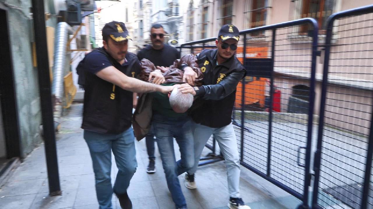 Sezgin Tanrıkulu: 'Ben Osmanlı çocuğuyum’ dedi!