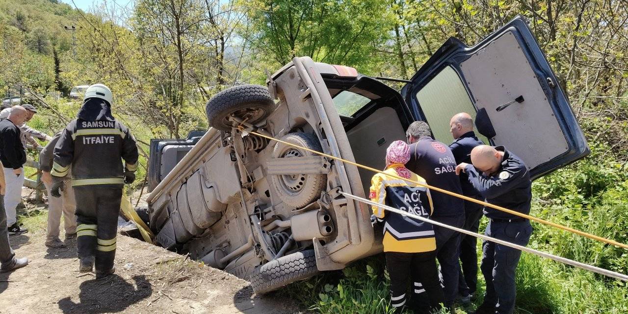Samsun'da devrilen panelvandaki 2 kişi yaralandı