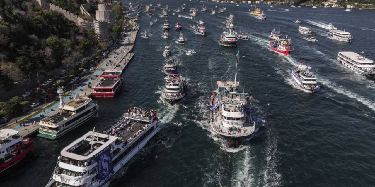 Sarıyerli taraftarlar takımlarının şampiyonluğunu kutladı