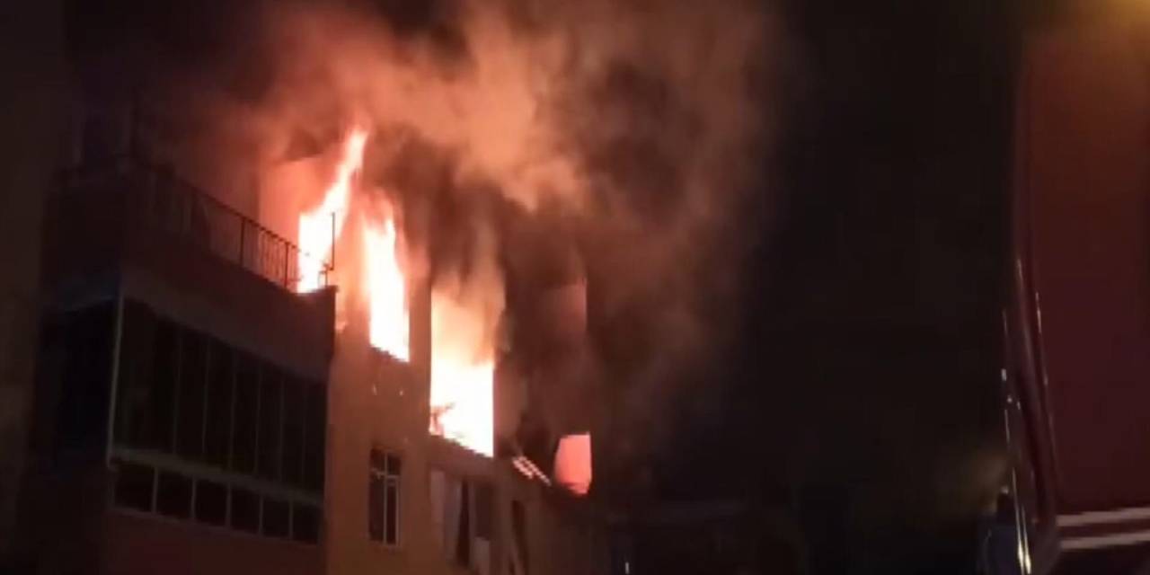 Konya’da bir binada patlama: Alevler binayı sardı!