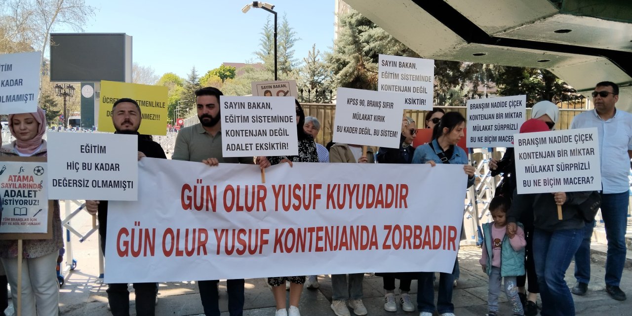 Atanmayan öğretmenler MEB’in kapısında: Gün olur Yusuf kontenjanda zorbadır