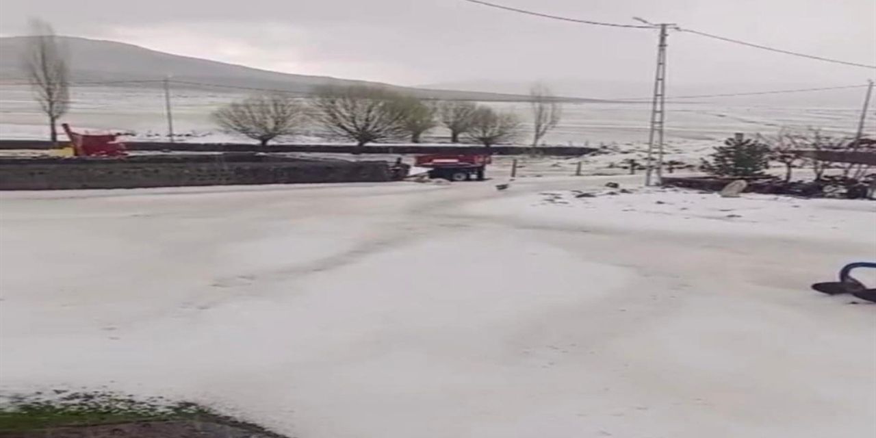 Ardahan’da kış geri döndü! Her yer beyaza büründü