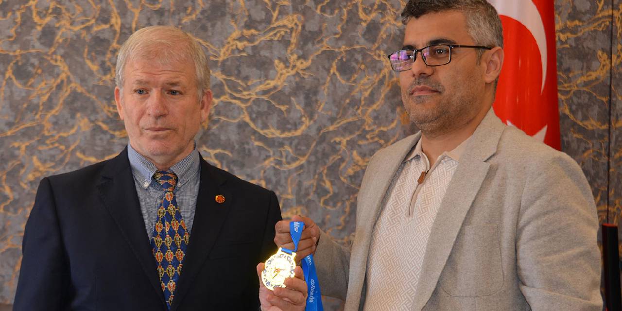 Altın madalya için 60 yıl bekledi