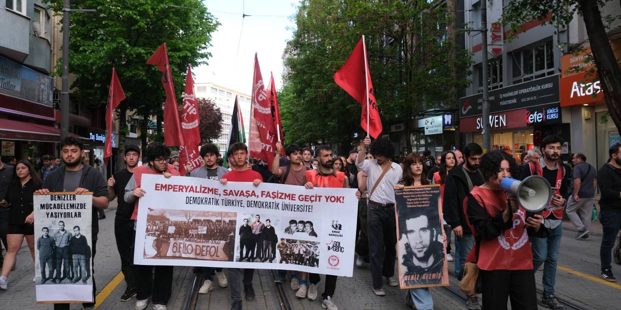 Eskişehir'de üç fidan için yürüdüler!