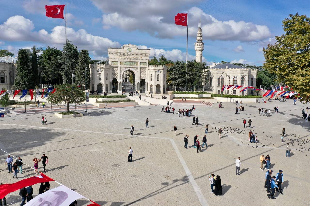 Beyazıt'ta bomba ihbarı iddiaları yalanlandı