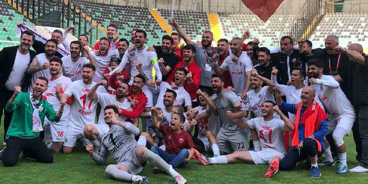 Mahalle takımı şampiyon oldu: 3. Lig'e çıktı