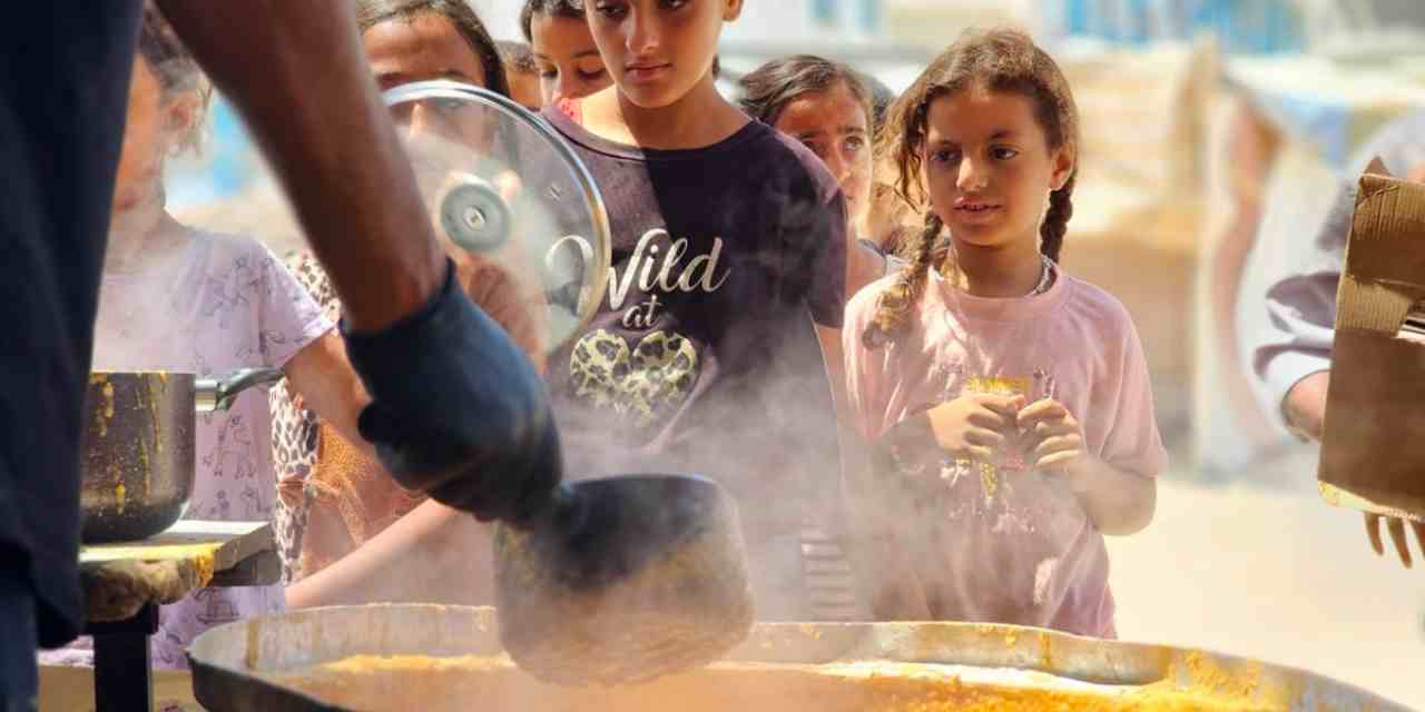 Gazze'de stokları tükenince faaliyetlerini durdurdu