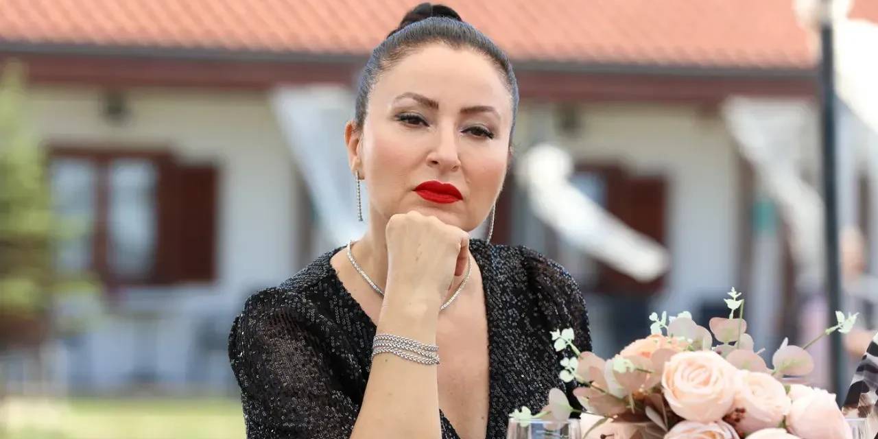 Meğer ünlü oyuncunun kızıymış: Babam soyadını kullanmama izin vermedi hemen değiştirdim