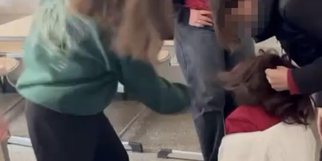 Okul arkadaşlarına şiddet uygulayan 7 kişi tutuklandı