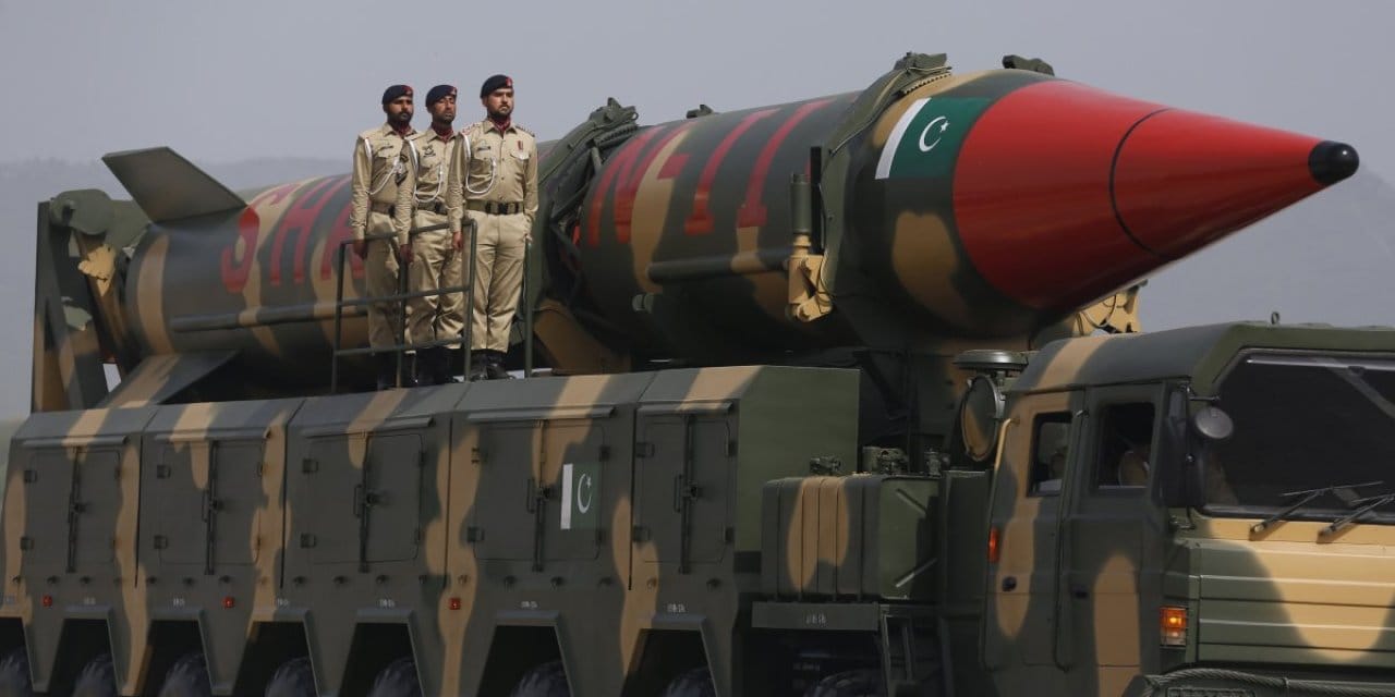 Pakistan’lı eski generalden nükleer açıklaması!