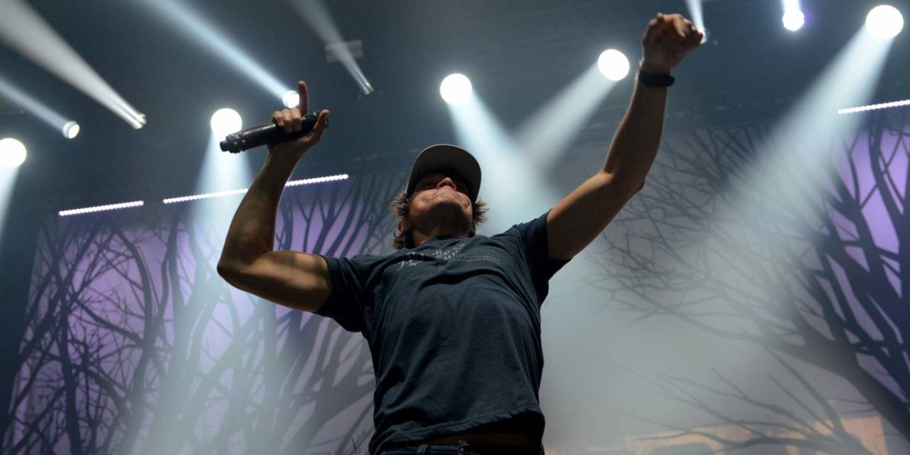 Ünlü şarkıcıya 4. evre kanser teşhisi konuldu